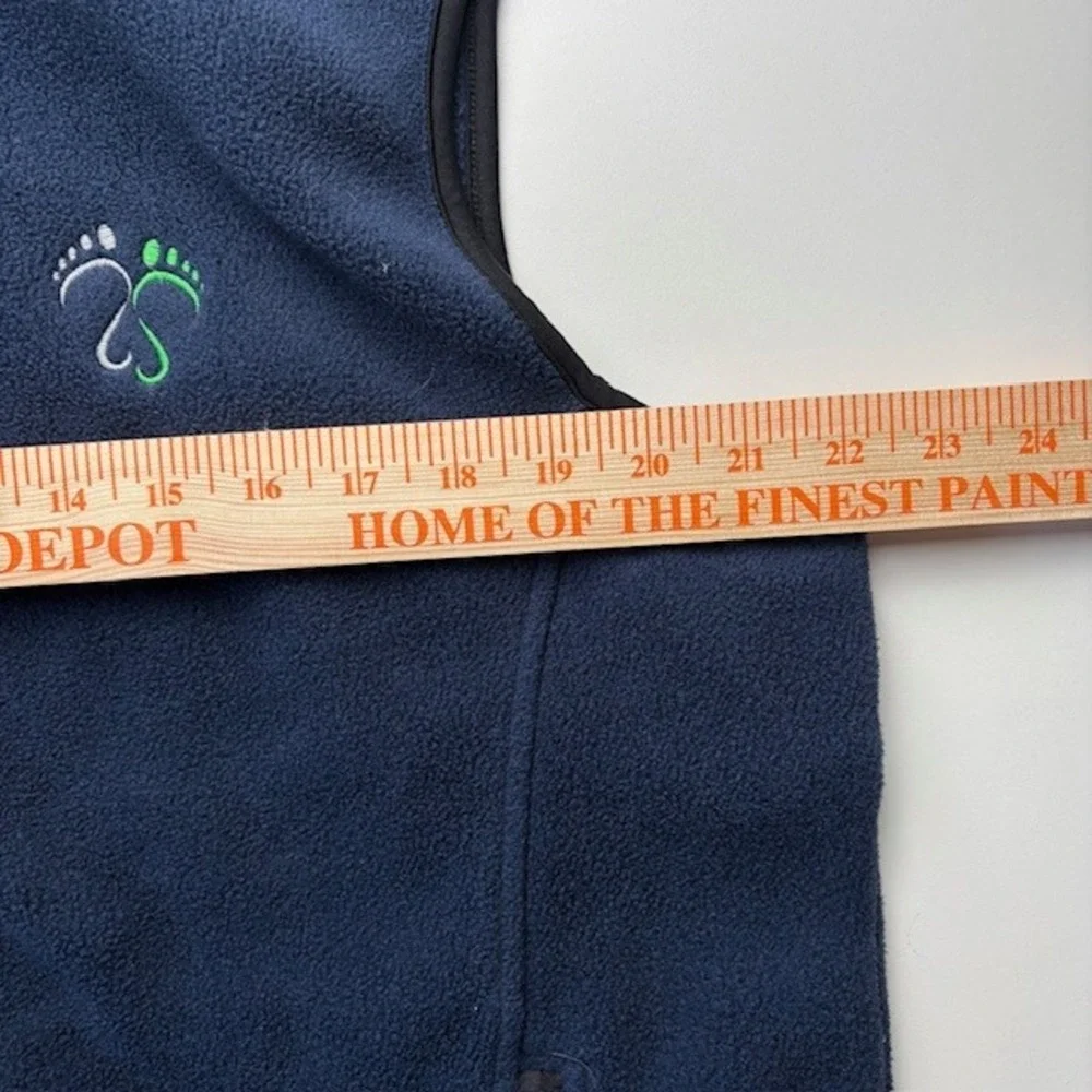 Eddie Bauer Men's Navy Blue Fleece Vest Size L Embroidered Logo Full Zip Pockets